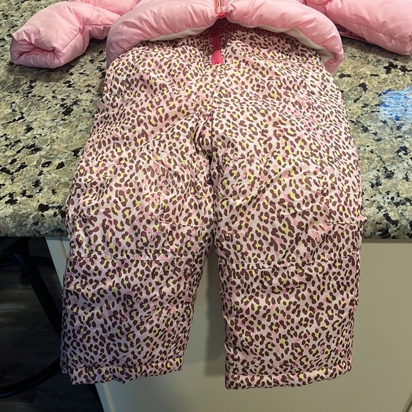 💕Pink leopard print snow suit - Picture 2 of 7